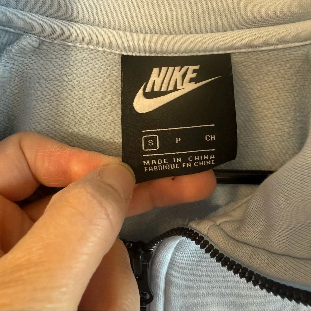 Nike Women’s Sky Blue Quarter-Zip‎ Sweatshirt Small Athleisure